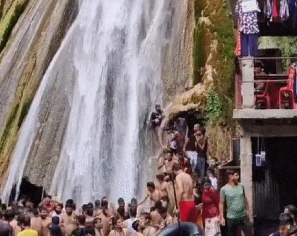 真的很好奇，到底有哪些人愿意去印度旅游。
有人说，去印度旅游并不像大家想象的那样