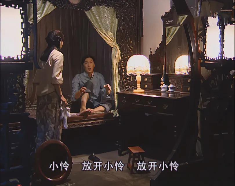 柳春江能一直这样疯下去也挺好的，如此林家总不可能让自己女儿嫁给一个疯子吧，这样小