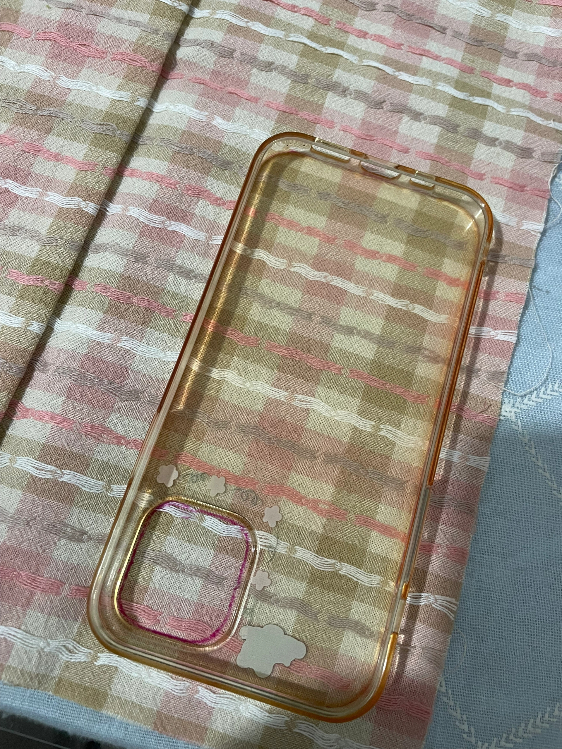 拯救发黄的手机壳，网友有点东西。 
