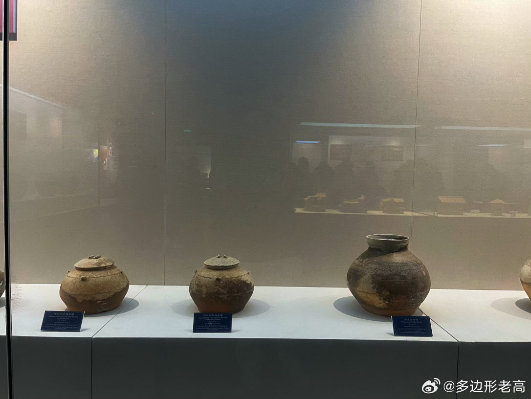 实地走访合浦汉代文化博物馆，这里是国内唯一汉代海上丝绸之路专题博物馆。作为全国唯