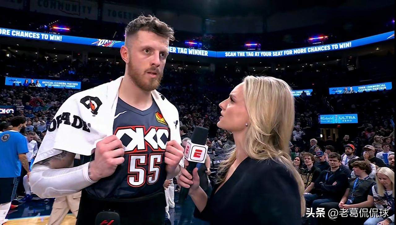 雷霆当家中锋哈腾真是太全能了！在今天雷霆主场以127：121险胜掘金的比赛中，哈