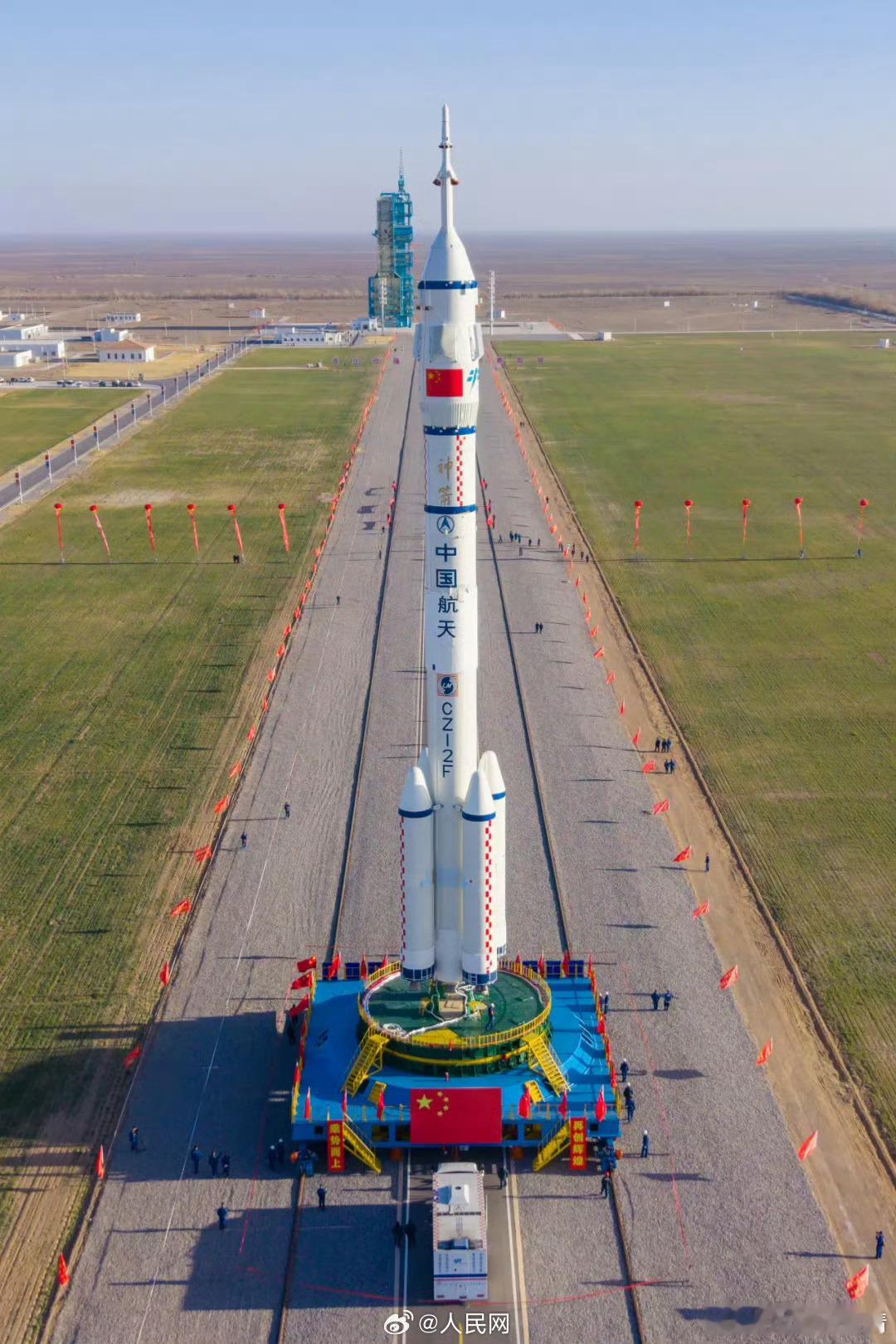 【转发收藏！神22发射硬核大片上线】神22一箭穿日太震撼11月25日12时11分