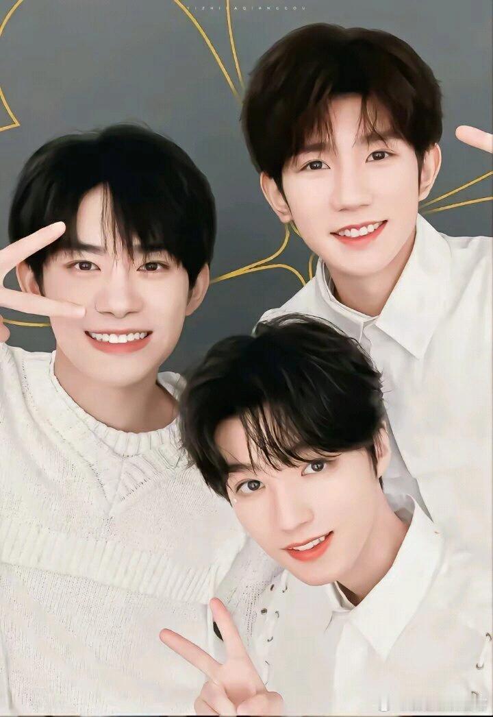 #15年偶遇的TFBOYS##TFBOYS[超话]# 如今，他们已经成为了娱乐圈