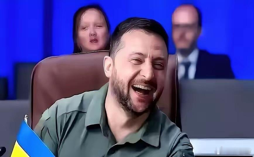 泽连斯基以一场强硬表态，为这场旷日持久的冲突关上了一道回旋的门。他面向全球镜头郑