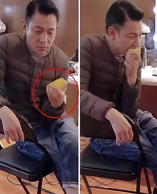 做人就是这样
有所得必有所失
刘天王如果放纵自己
甩开腮帮子吃肉会咋样
胖成狗熊