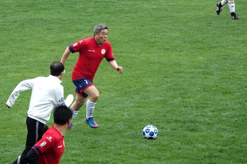 刘建宏谈邵佳一出任国足主帅 刘建宏又对国足主帅人选发表看法了，这次是邵佳一。
他