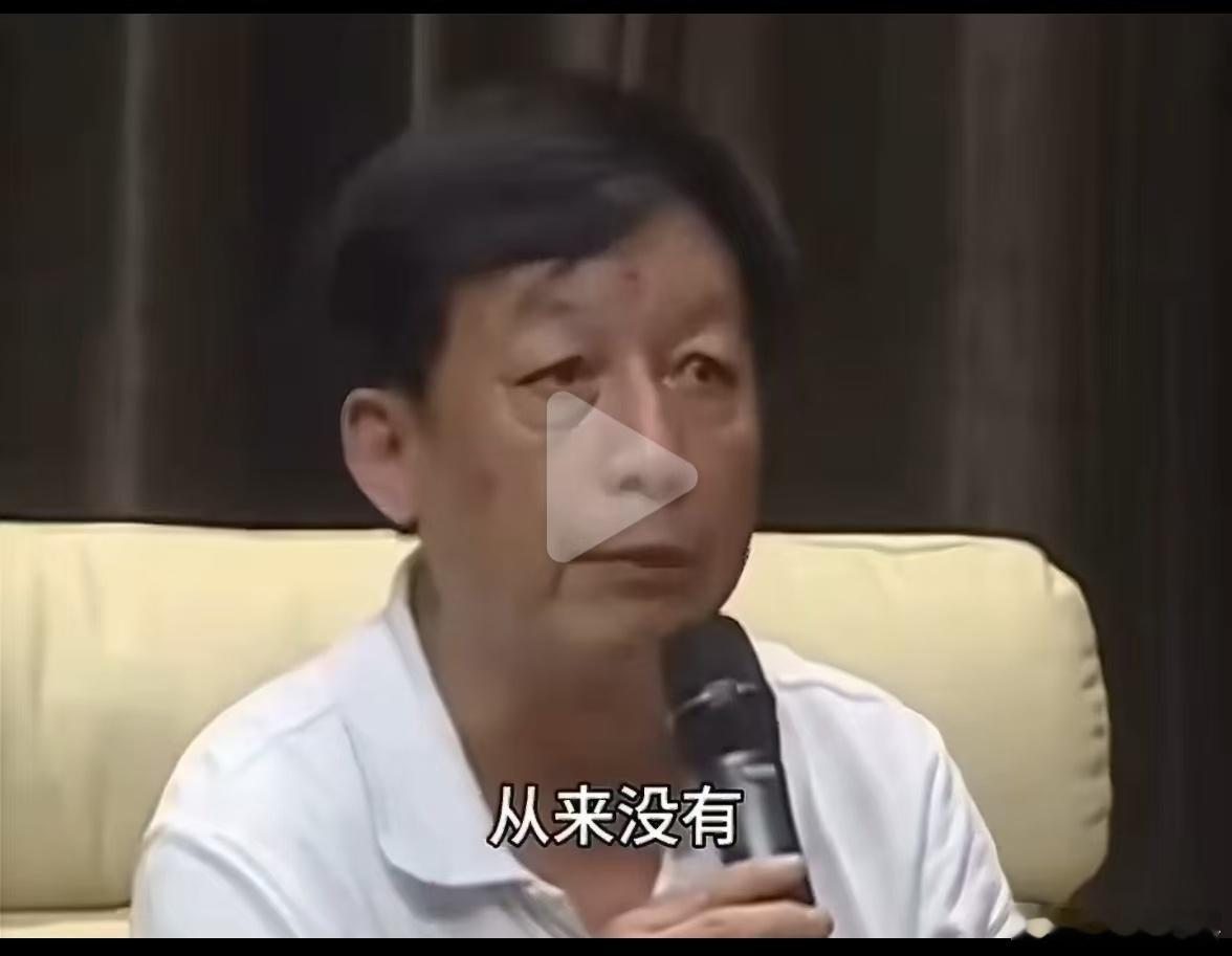 易中天作为教授可以有自己的观点，也没人强求他的观点必须正确。同样既然他发表这种观
