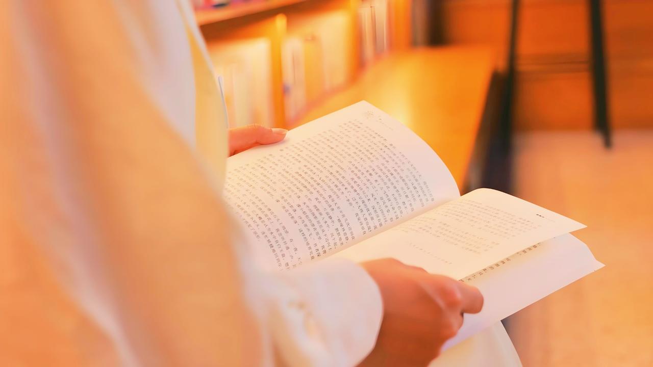 一辈子是由无数个今天组成的，说的太对了。过好今天，就是好好过一生。晨读，别等来日