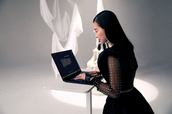 华硕ProArt 创16 2025专业创作本：解锁AI时代的全场景创作自由