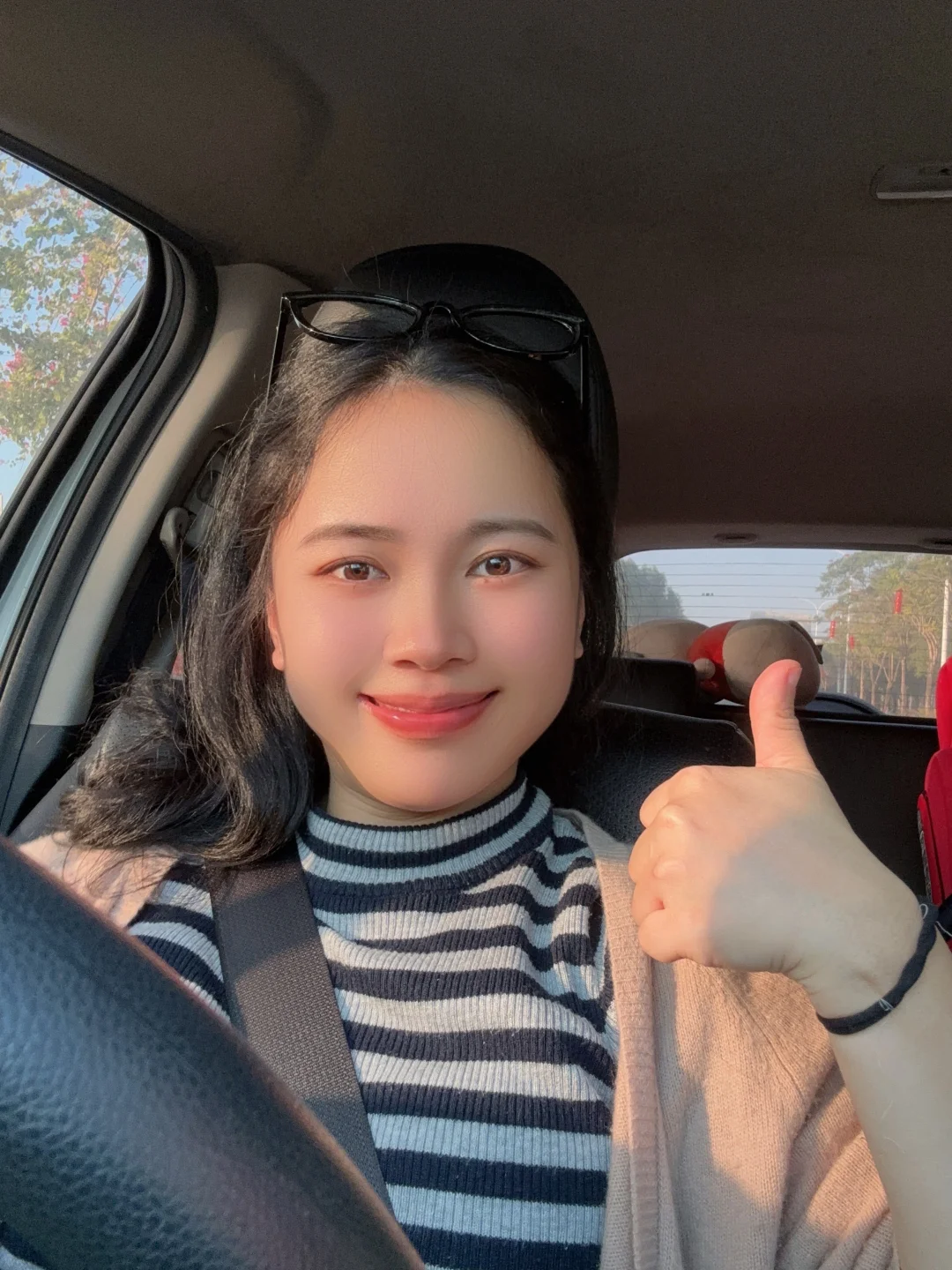 28岁的我坐在会议室给外国客户介绍工厂跟产品时，我突然想起了高三那年一...