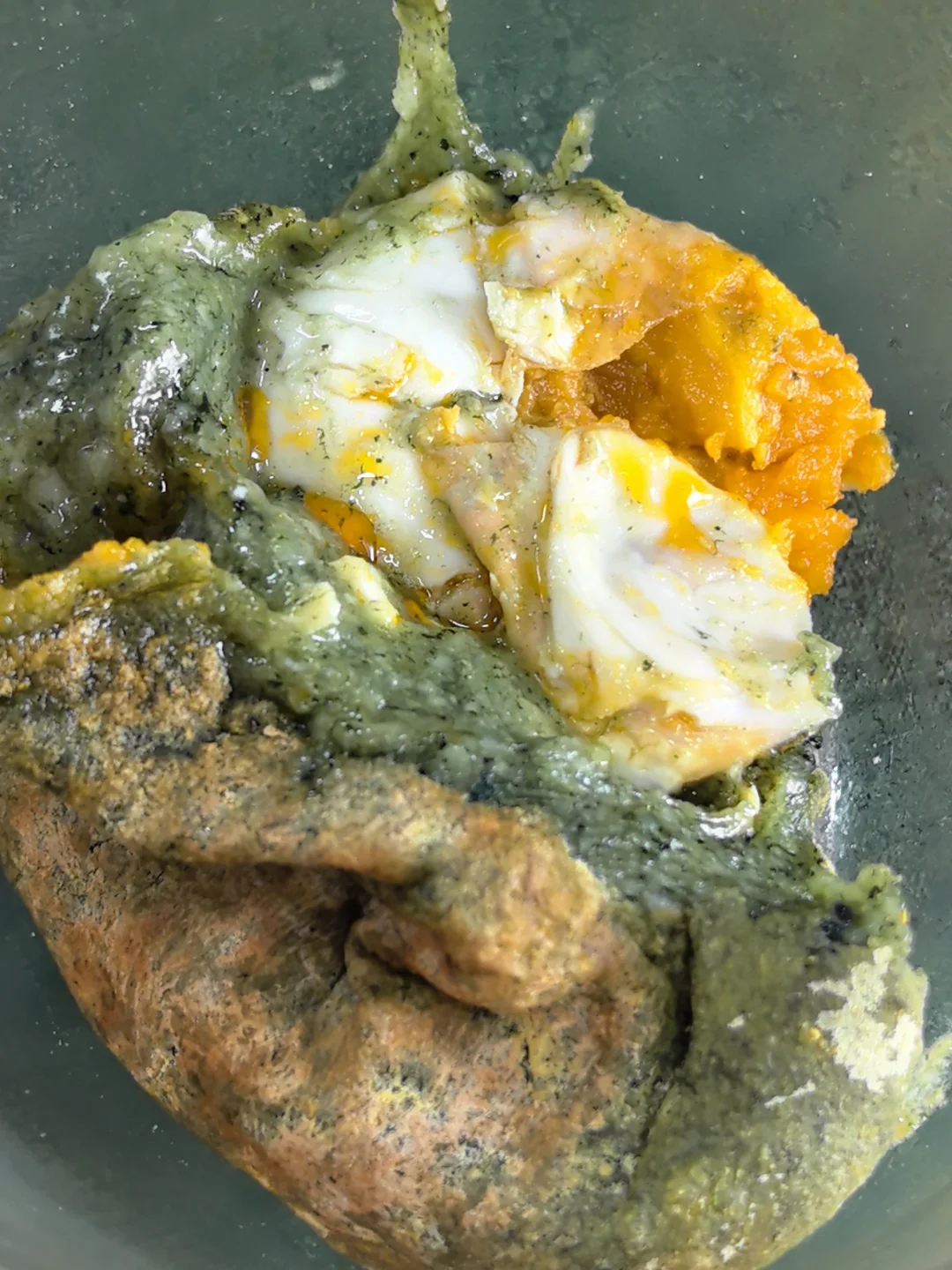太猎奇了，吃到了咸蛋黄青饼😅
