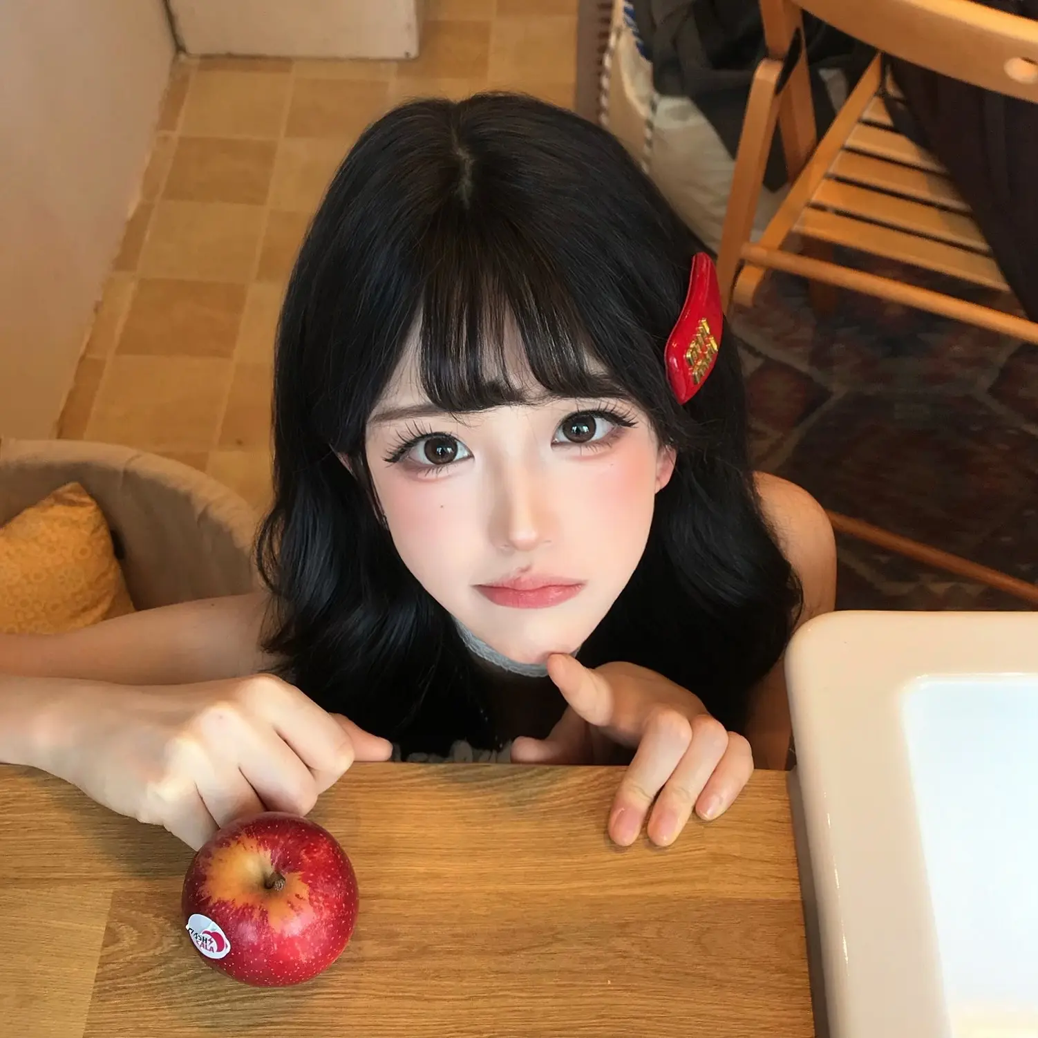 姐姐 我们之间到底是不是可以吃醋的关系
