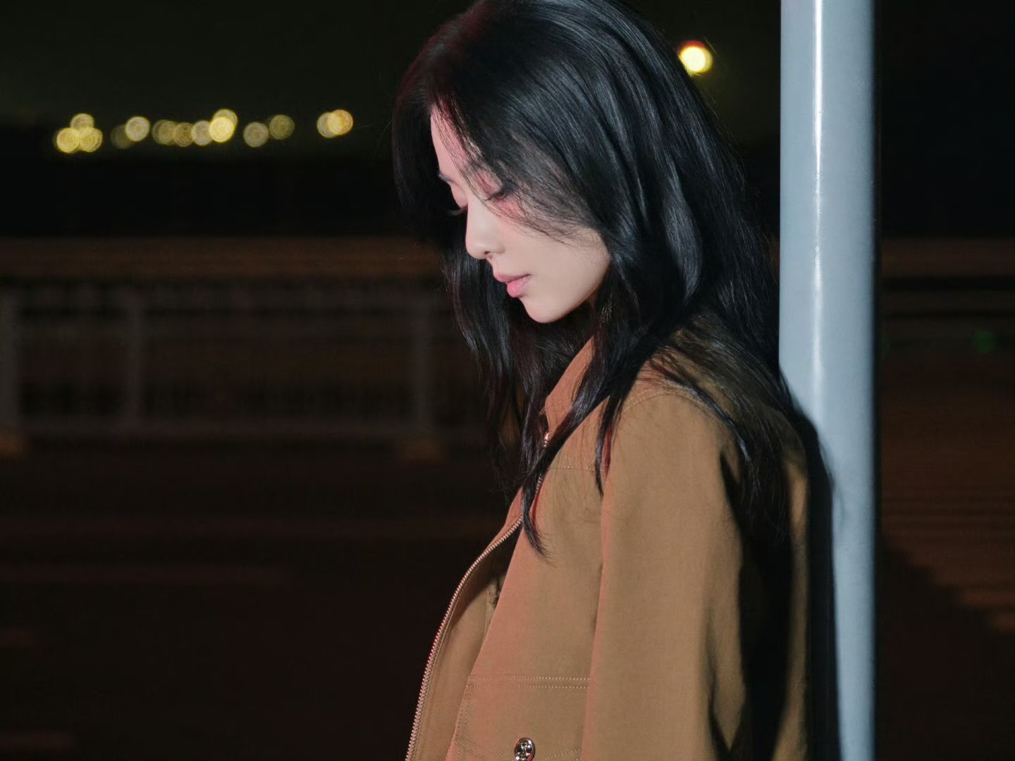 娱乐[超话]刘诗诗celine出发图刘诗诗巴黎时装周出发图 ​​​期待这个刘诗诗