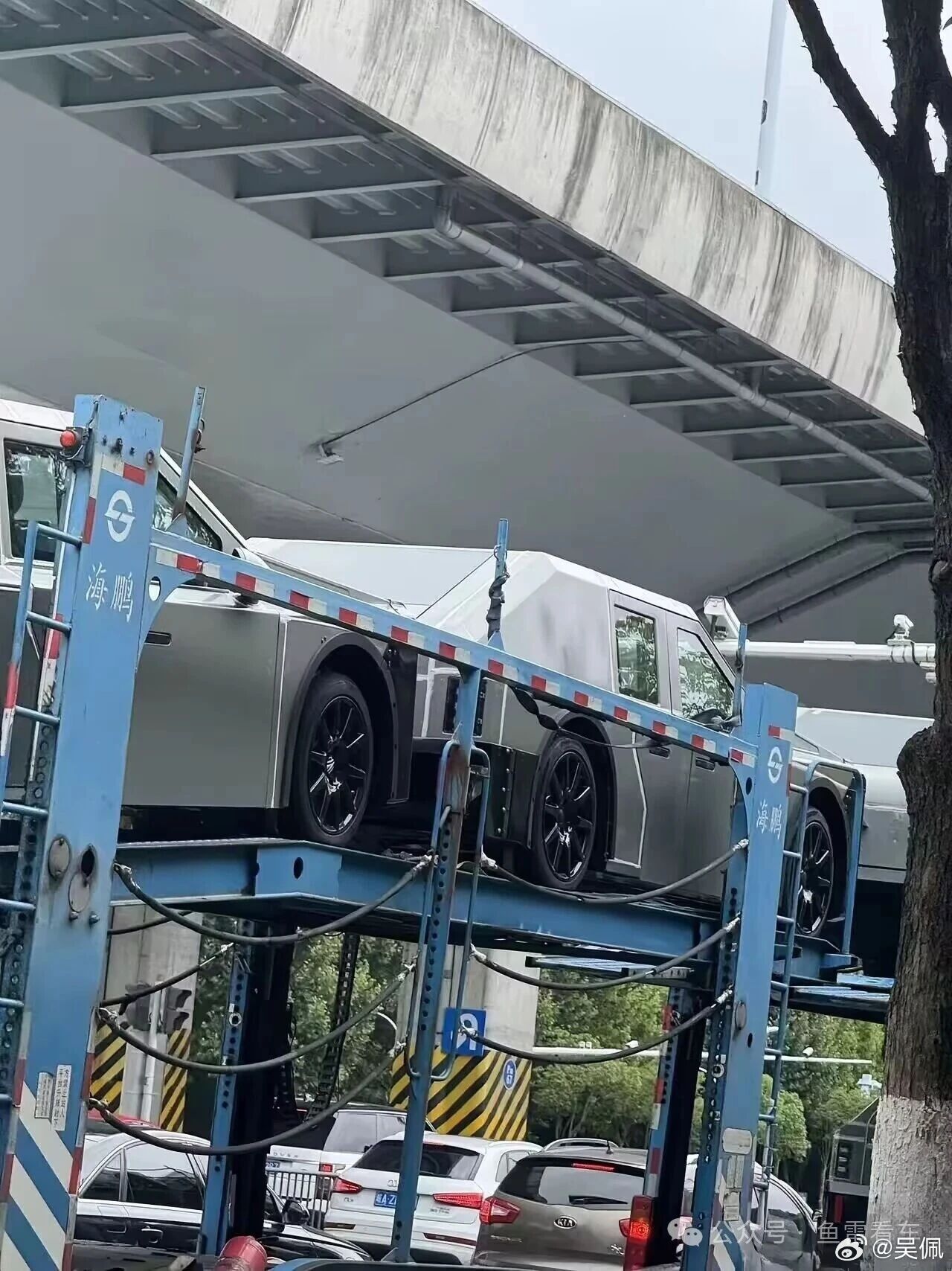 大家都在猜这到底是谁的车，其实没什么值得一猜的，因为实车根本不长这样。这个是研发