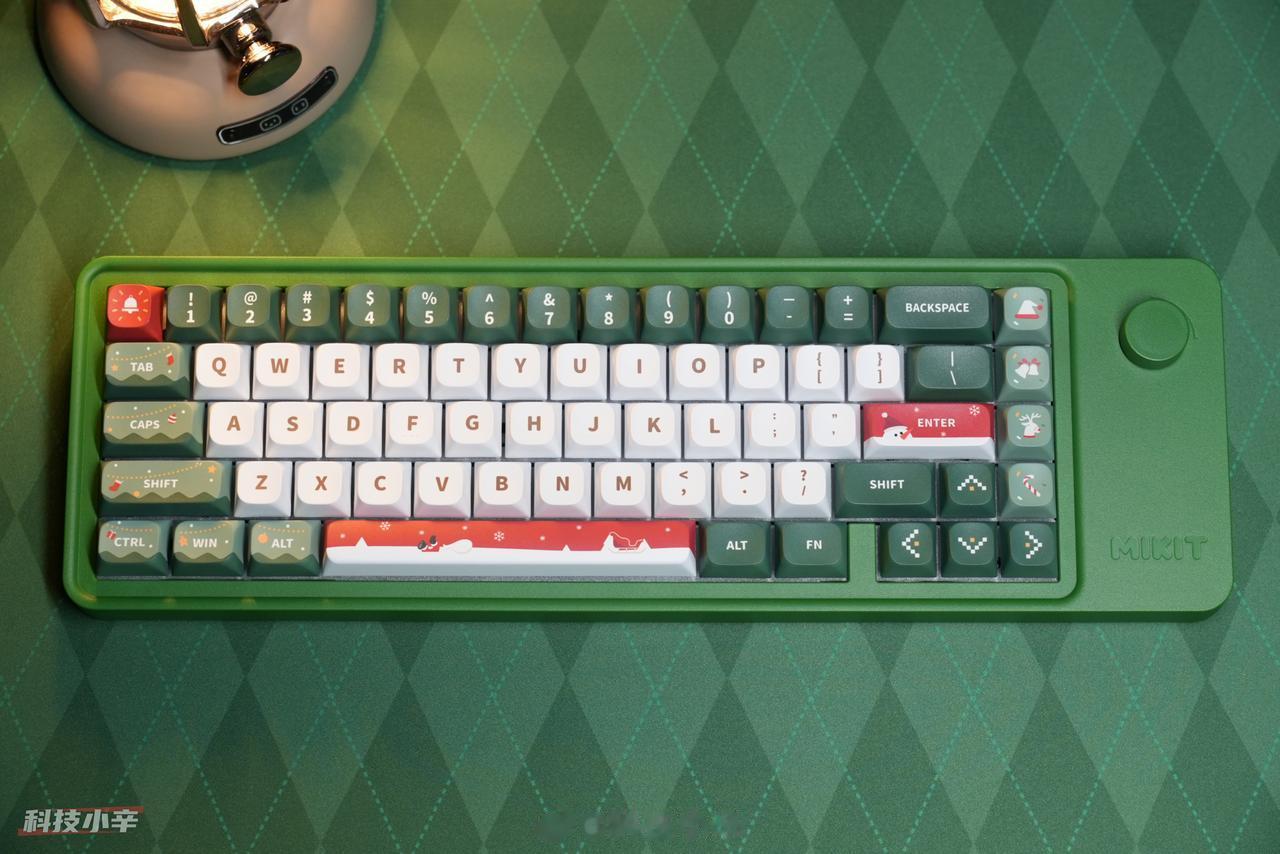 Mikit M65 冬日森境 三模无线机械键盘 #TECHMAN图赏# 

这是