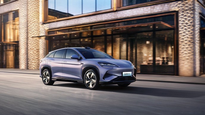 技术铸基行稳致远，每年车企年报季，总有人盯着销量利润榜单比来比去，我反倒更在意数