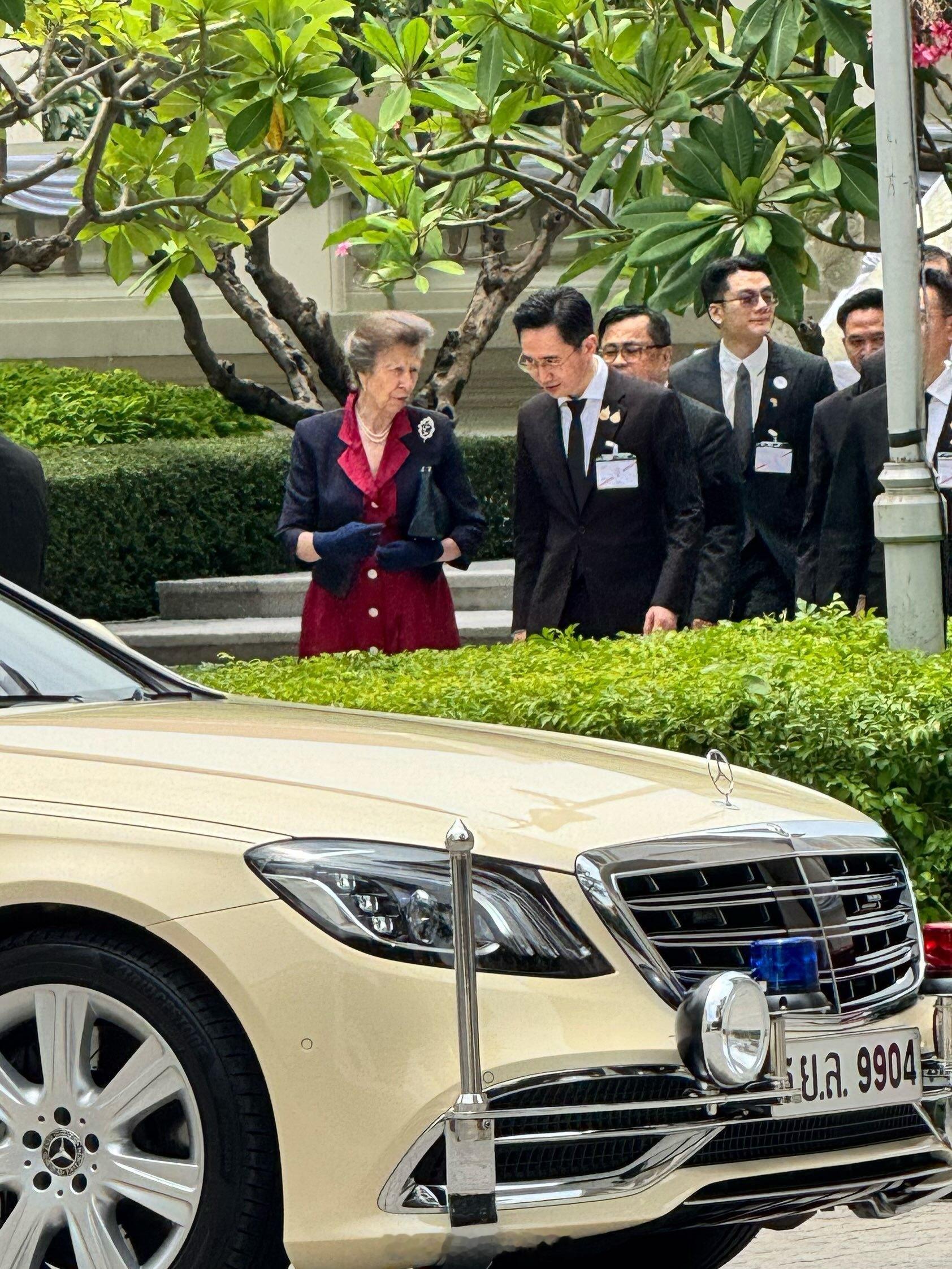 英国王室  【补图】2026年7月17日，安妮长公主在泰国曼谷结束访问朱拉隆功大