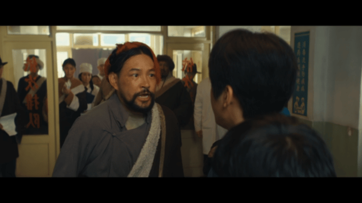 百万的传家宝卖了三百块《生命树》这段，前面刚有熊孩子低价卖掉贵重金镯，现在又来更