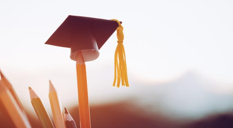 硕士 3 年起步、博士 4 年起步，不少高校从 2024 年起延长研究生学制
不