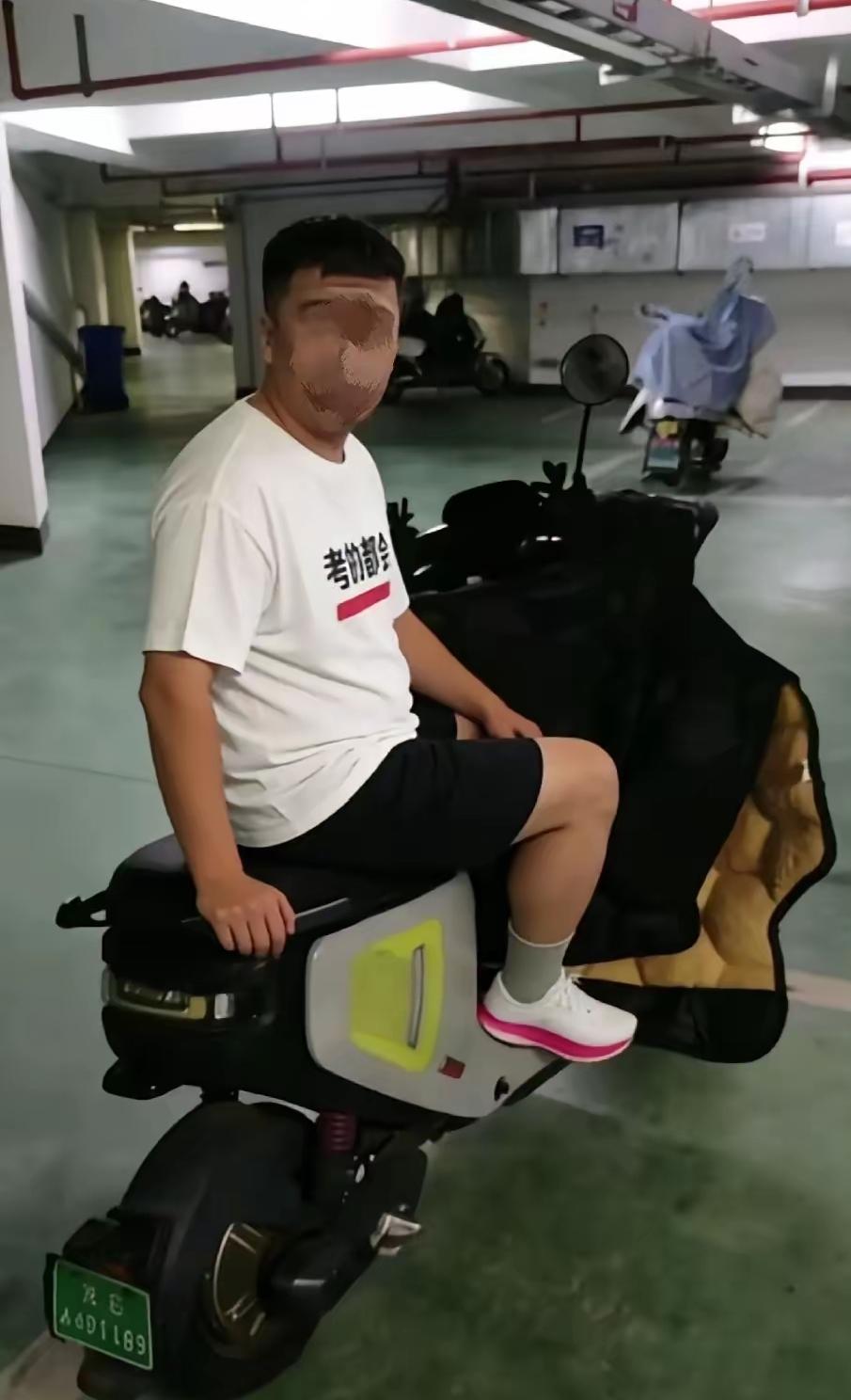 暖心通告！
公司为已故同事峰哥设专属假期
 
这年头还能有这么有人情味的公司，真