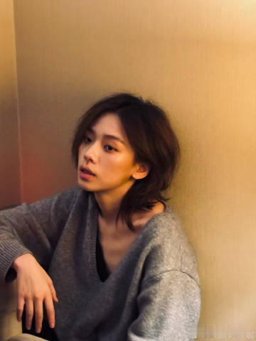 0秒猜出王晓赟子的海龟汤 家人们快冲！下班直播玩海龟汤，那题目刚一出现，弹幕就像