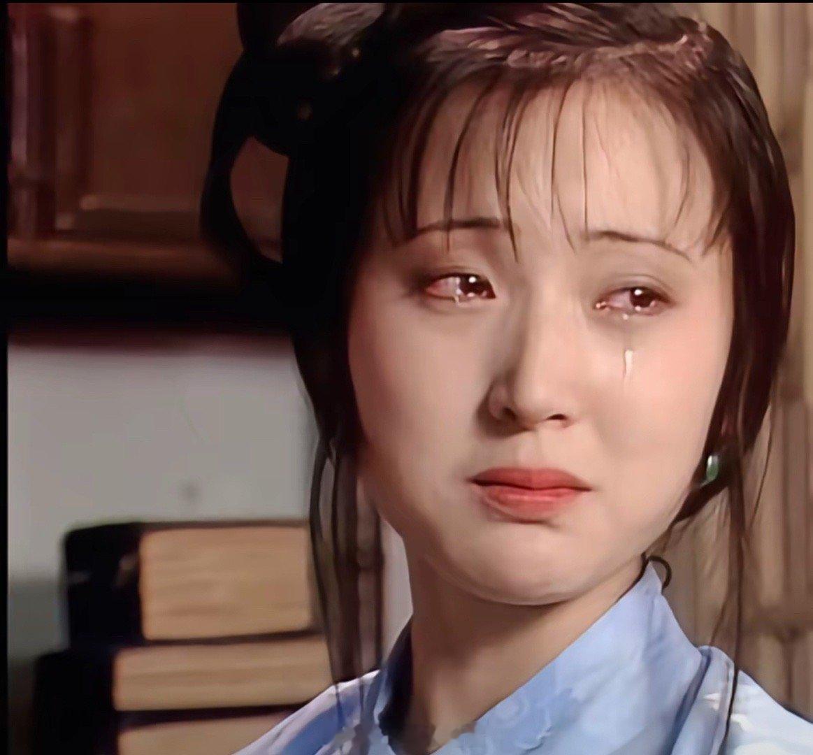 晓旭既已仙逝去，世间再无林黛玉她演的让我感觉林黛玉就长这样 ​​​
