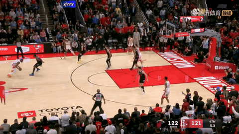 热火的防守已经很不错了，奈何漏了一个阿门。

天底下都知道火箭这个绝杀球会给杜兰