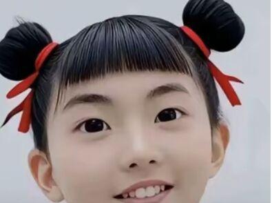 媒人牵线，本来是好事，结果却闹得鸡飞狗跳。
阿姨家改来改去，小伙子也烦了，以为这