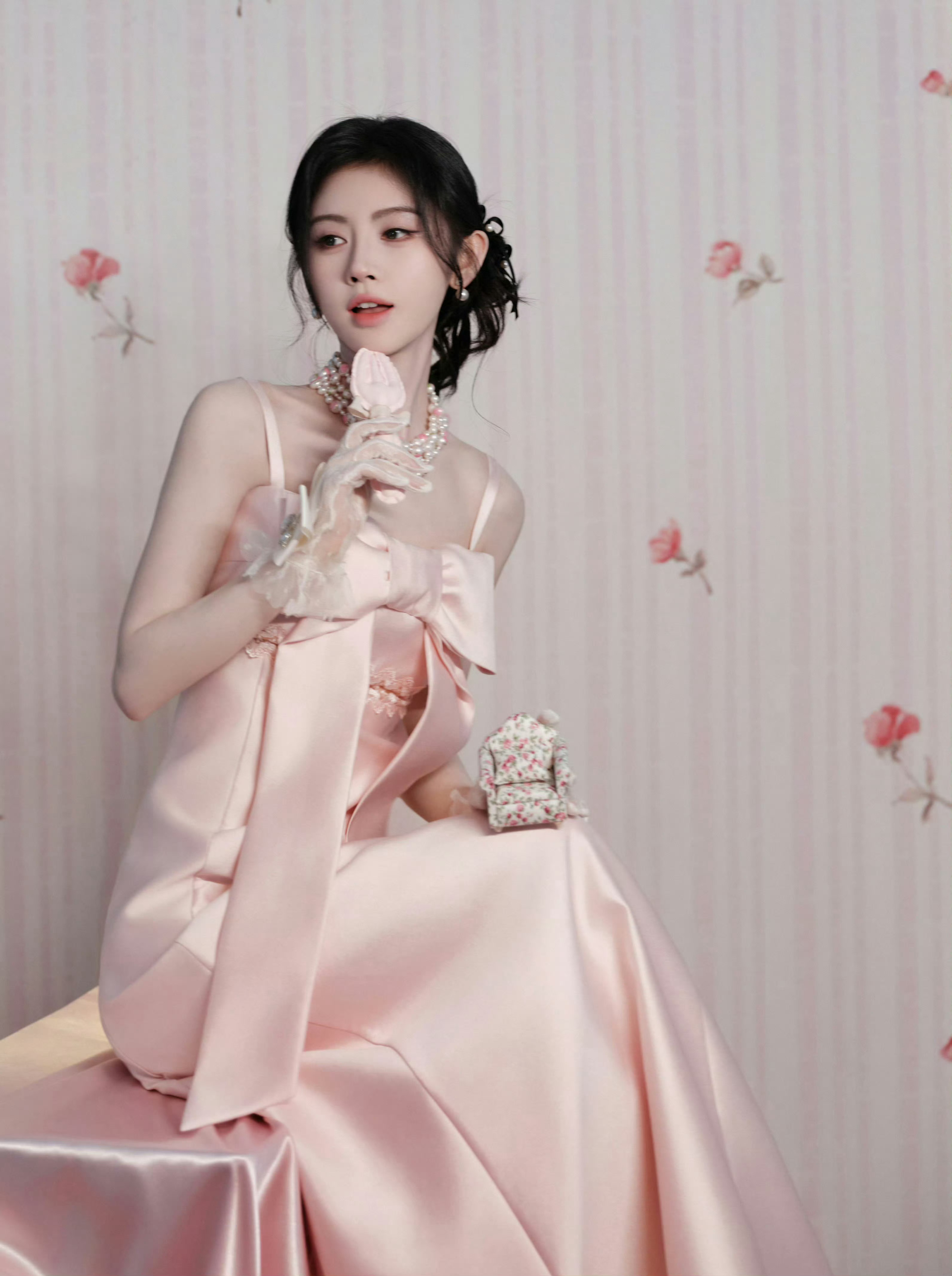 鞠婧祎 jjy鞠婧祎姜黎非jjy鞠婧祎千香  我将思念打包 随着秋风吹向你.