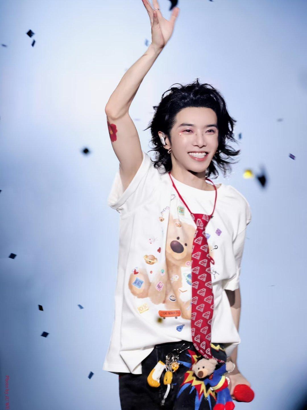 华晨宇当年还没开口就打动尚雯婕救命！尚雯婕提起华晨宇：没开口仅一个和弦就打动我，