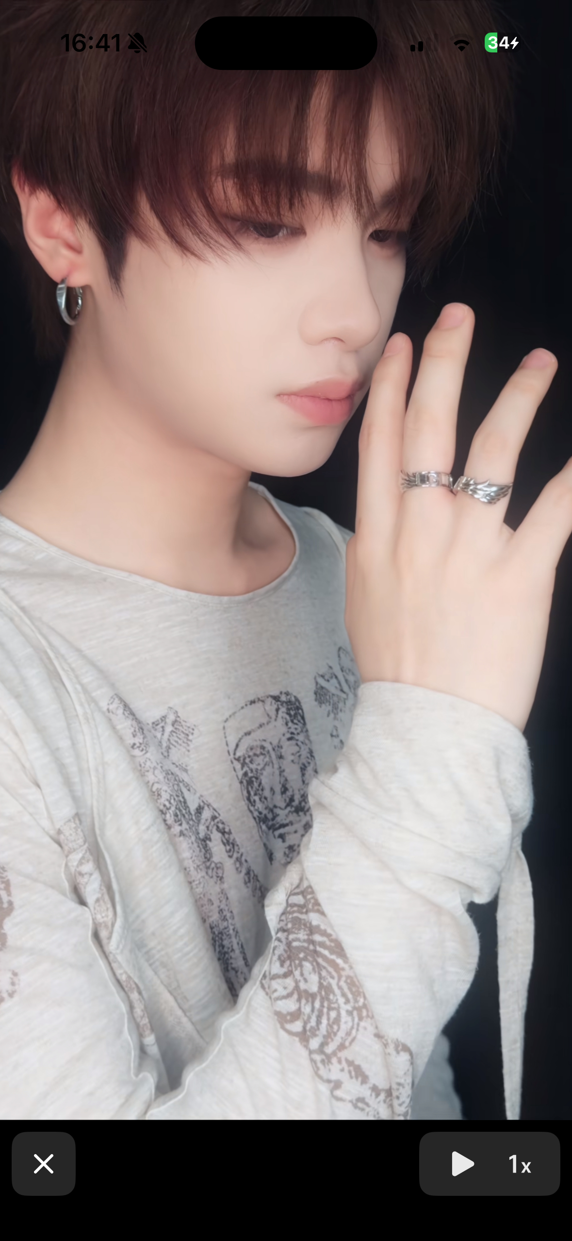 我这边就是只有我愿意三个字给黄明昊 ​​​