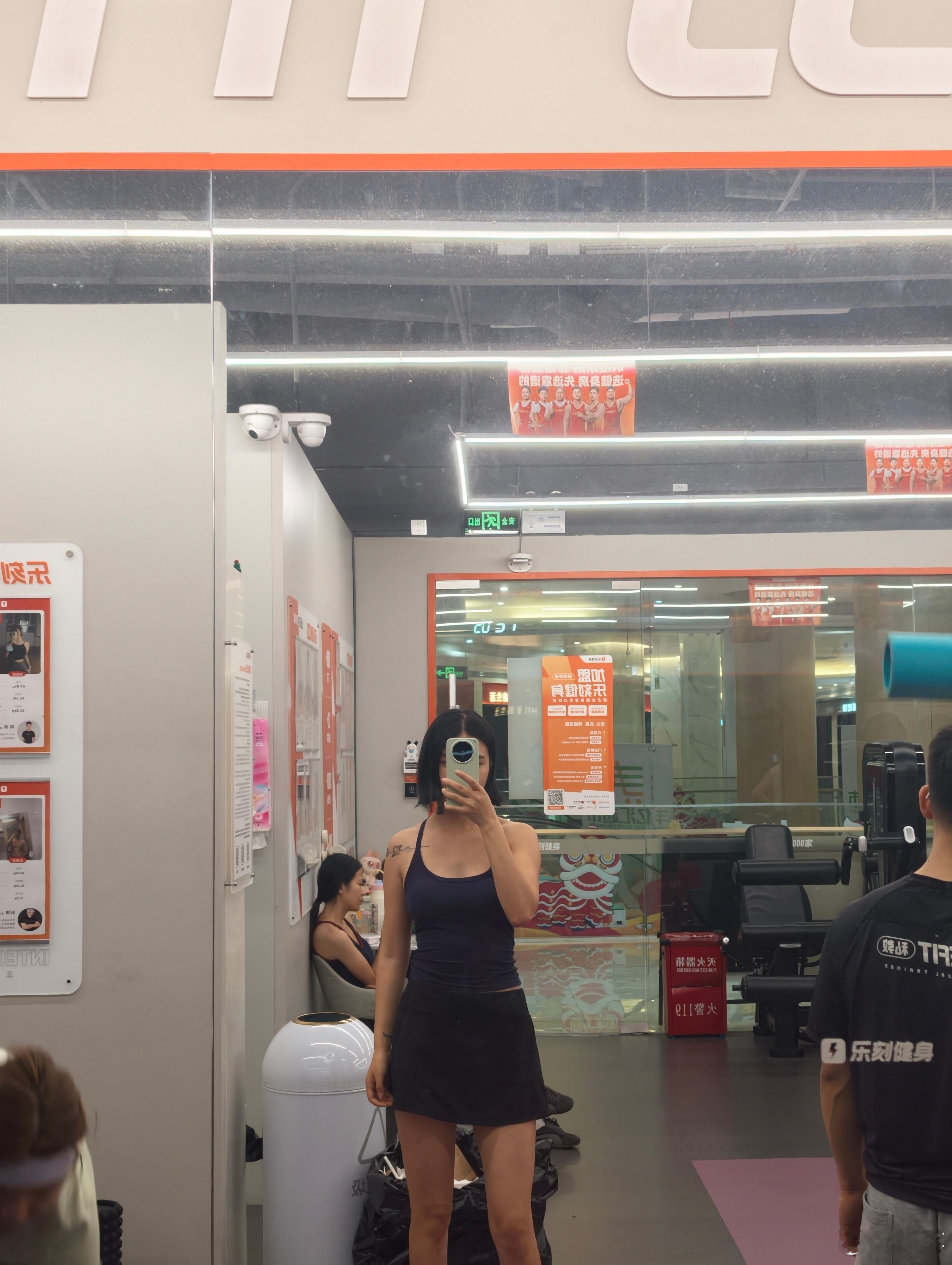 好久没健身，今天来又拿不动器械了
