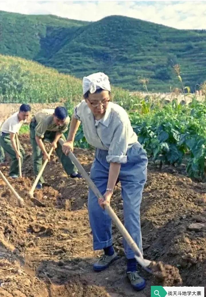 大寨精神能让我们在艰苦的环境中不等不靠，保持独立自主、自力更生的乐观心态…