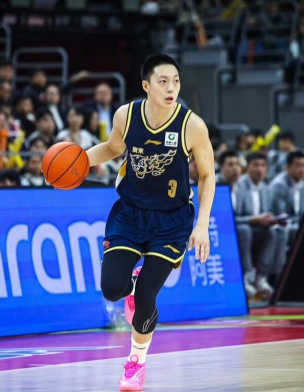 广东95-96不敌南京，我发现了3个广东可笑的事实！

1.送给南京的杜润旺亲手