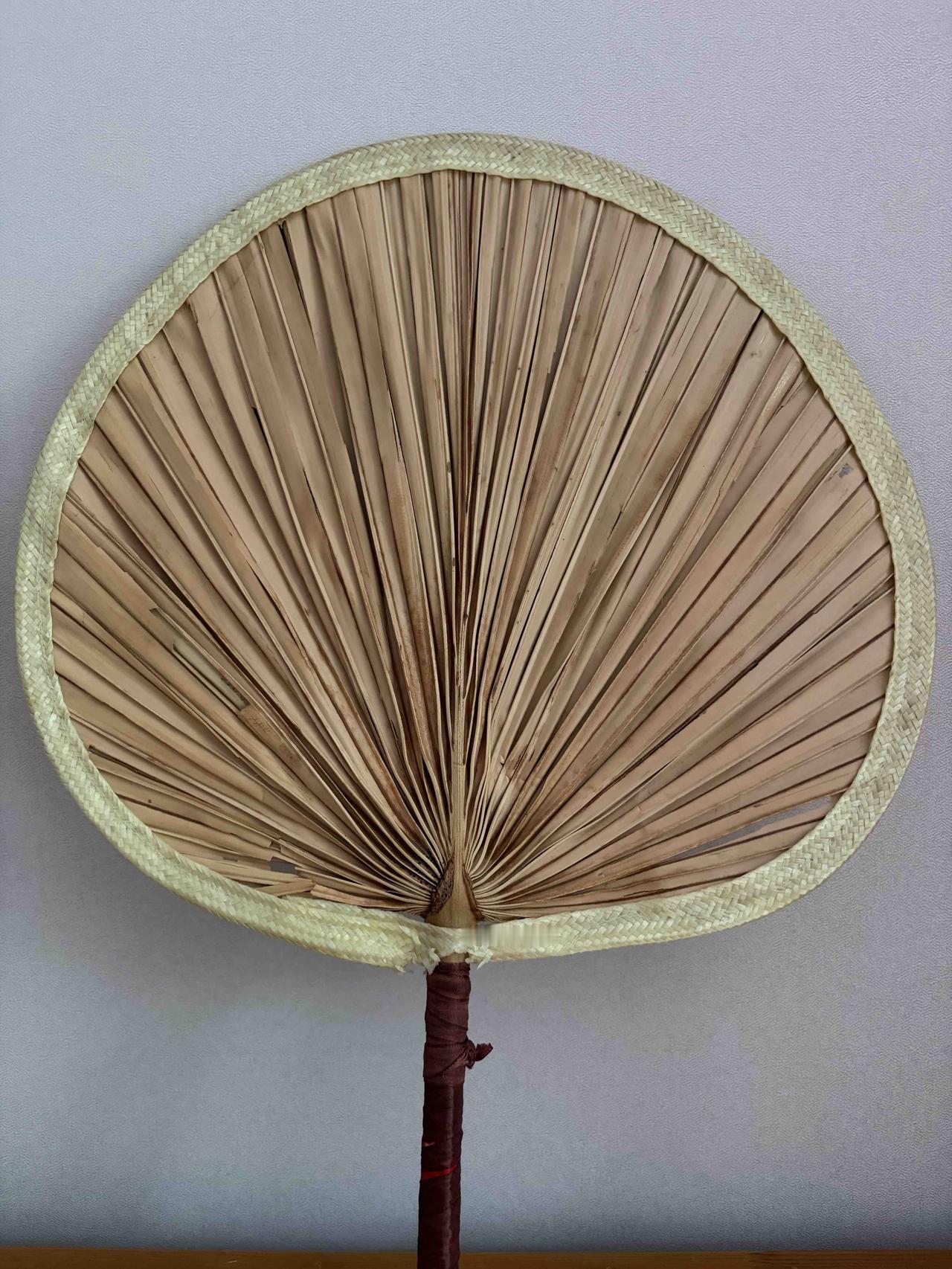 你的夏天怎么过？
[啤酒][啤酒][啤酒]
当初只花五块钱，
一晃已用好几年。
