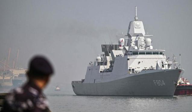 南海27号发生激烈对峙，荷兰闹事还狡辩！ 
 
5月27号，南海的风平浪静被一艘