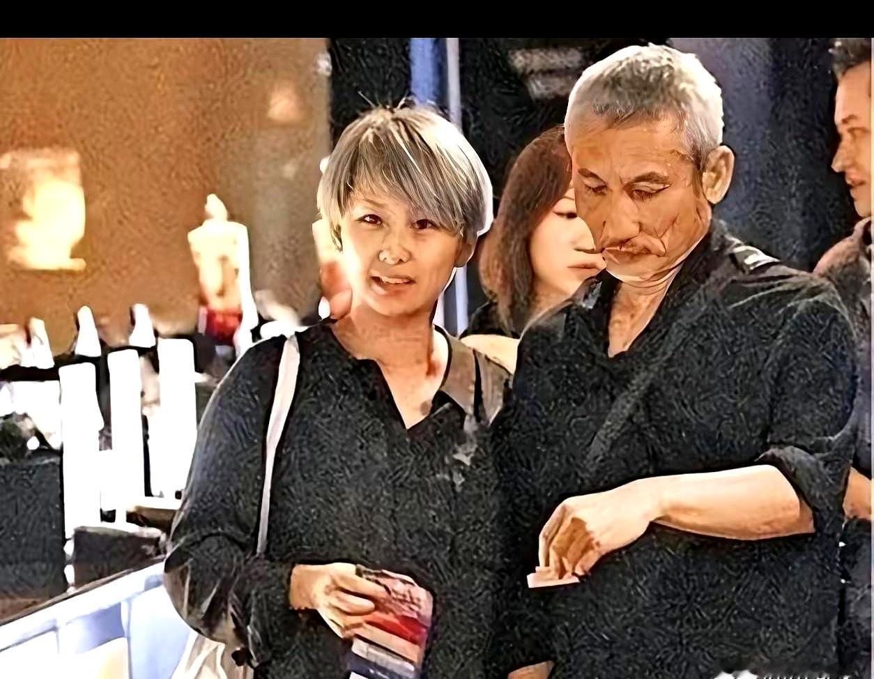 陪一个男人从穷小子打拼到影坛大佬，最后坐在主桌吃饭的却不是你，这种事儿搁谁身上不