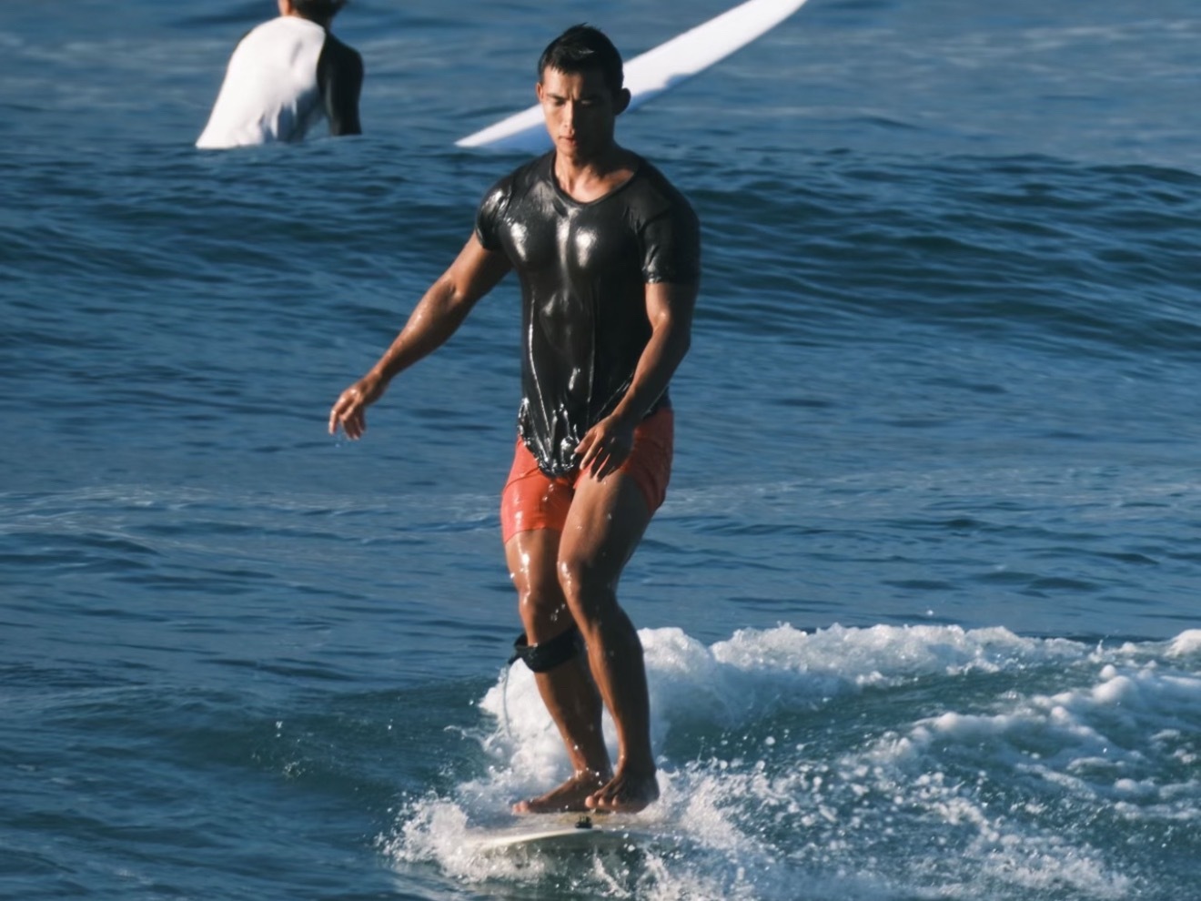 冲浪🏄大扔男！