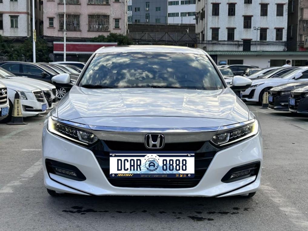 手里只有10万预算，买新车只能买到紧凑型轿车，空间有限，气场也不强。而二手B级轿