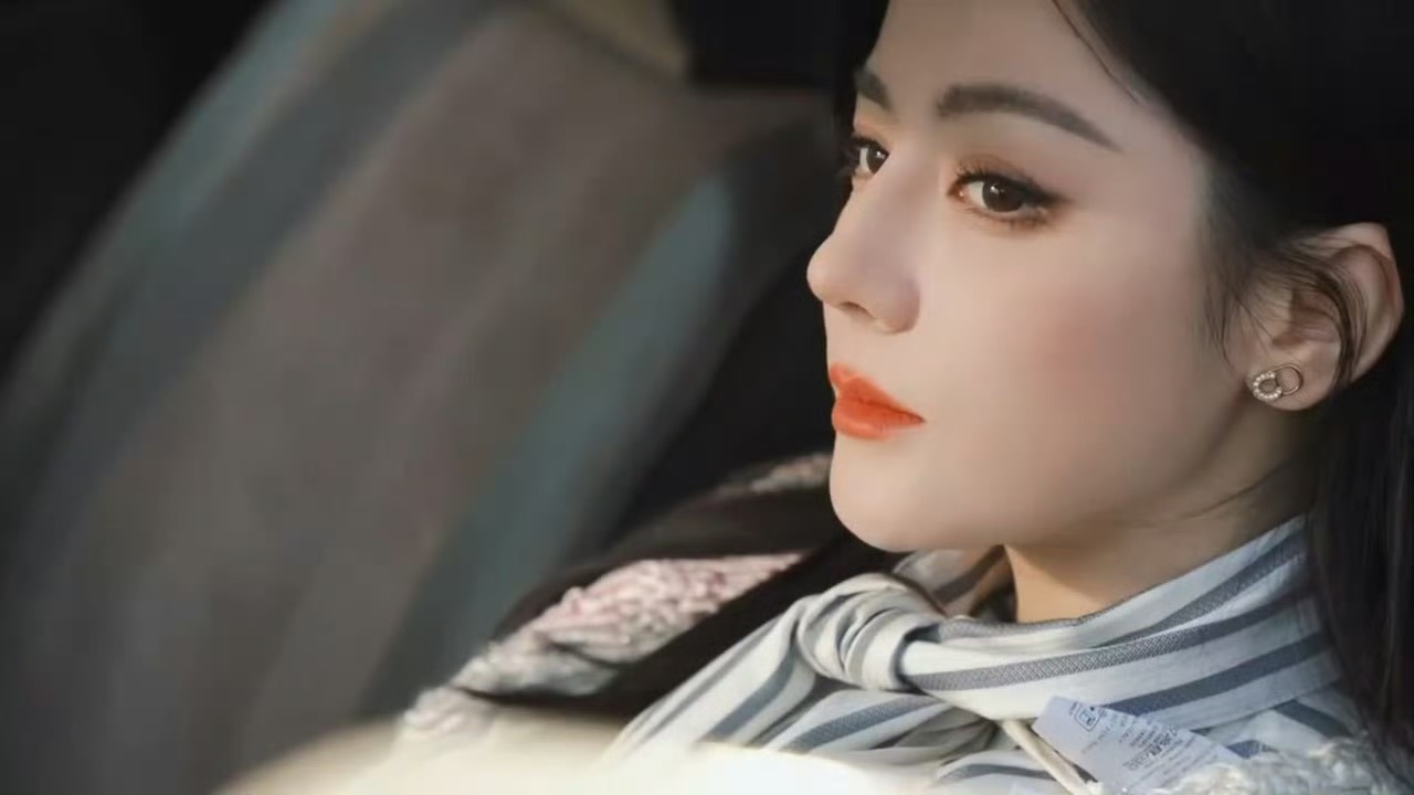 迪丽热巴  我女好美😍 迫不及待看闪耀巴黎了迪丽热巴巴黎时装周 迪丽热巴化妆王