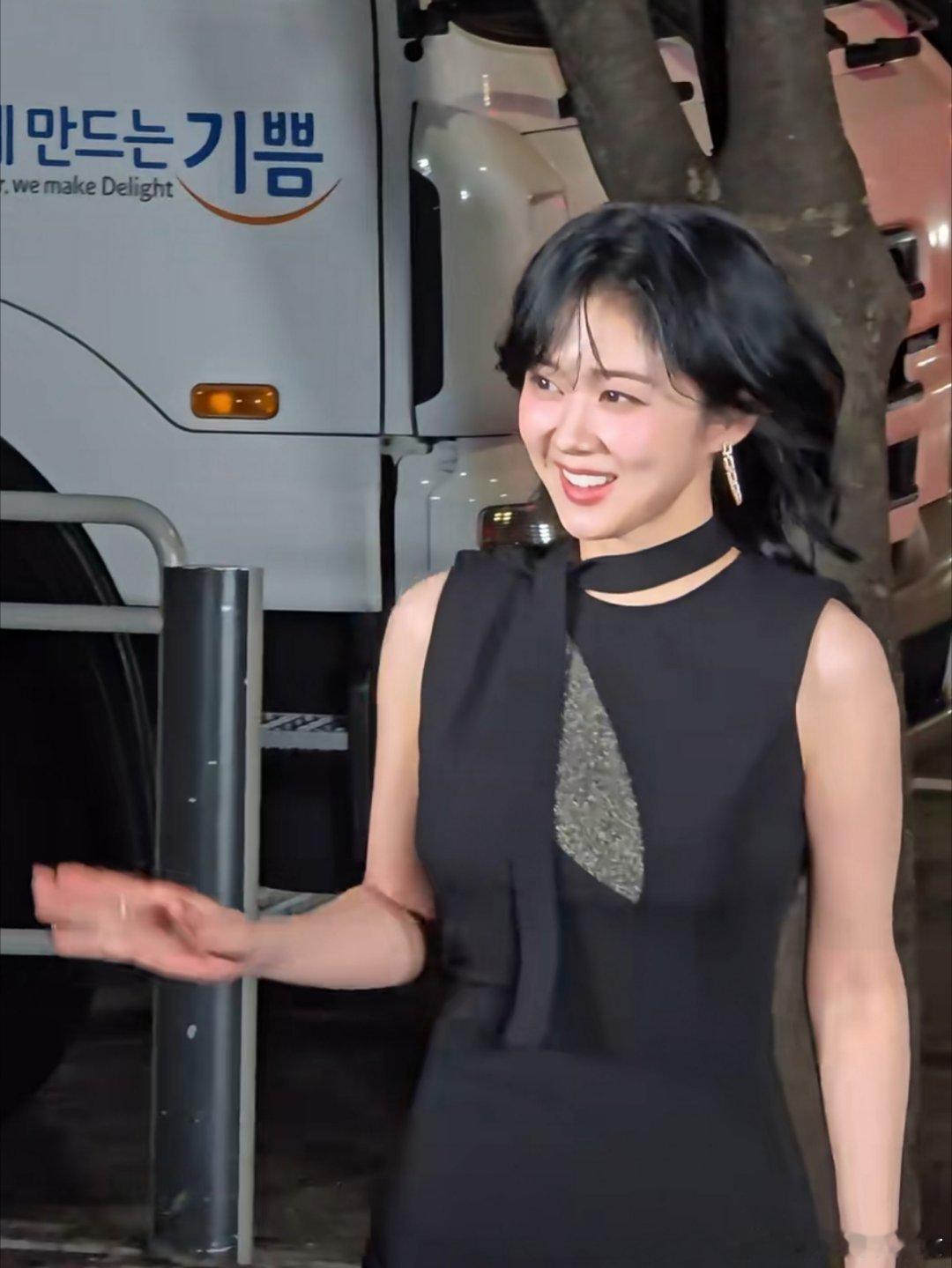 张娜拉自曝因童颜感到压力感觉张娜拉像换了个人，识别度变低了 ​​​