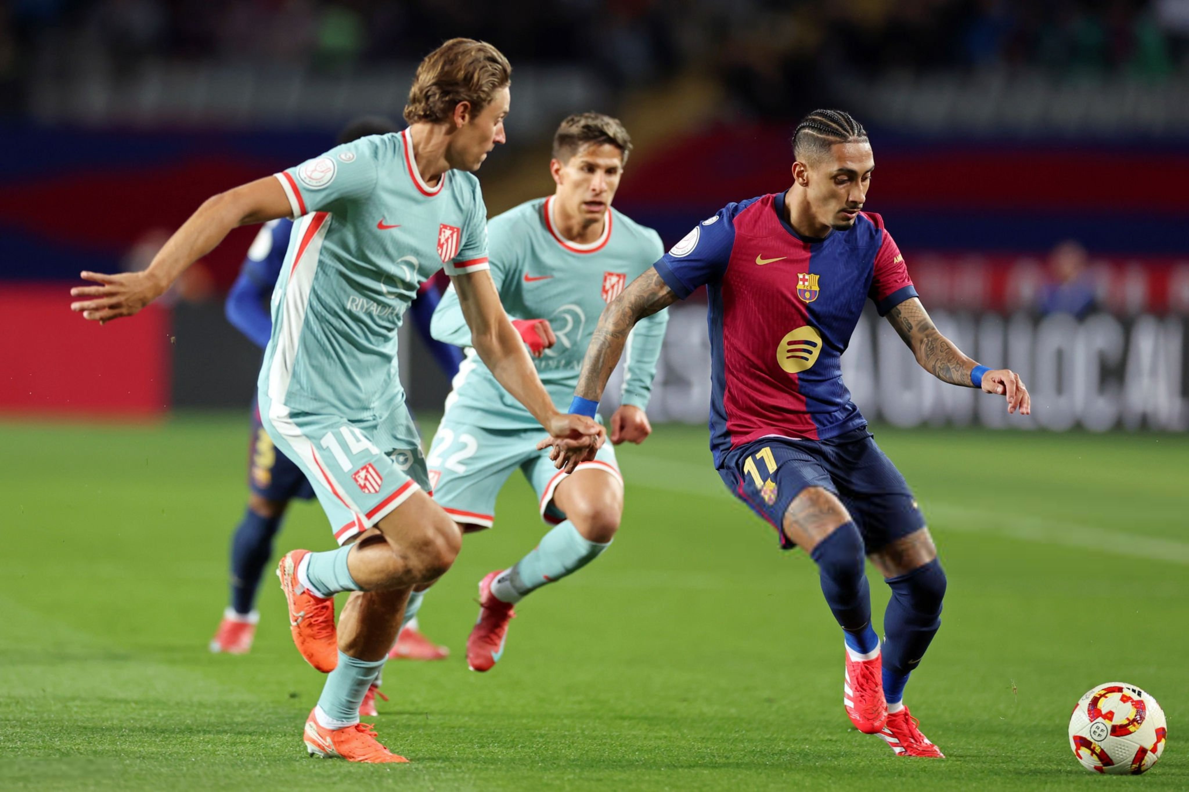 世体：尽管拉菲尼亚在巴塞罗那有着令人印象深刻的进球记录，但他对阵马德里竞技的8场