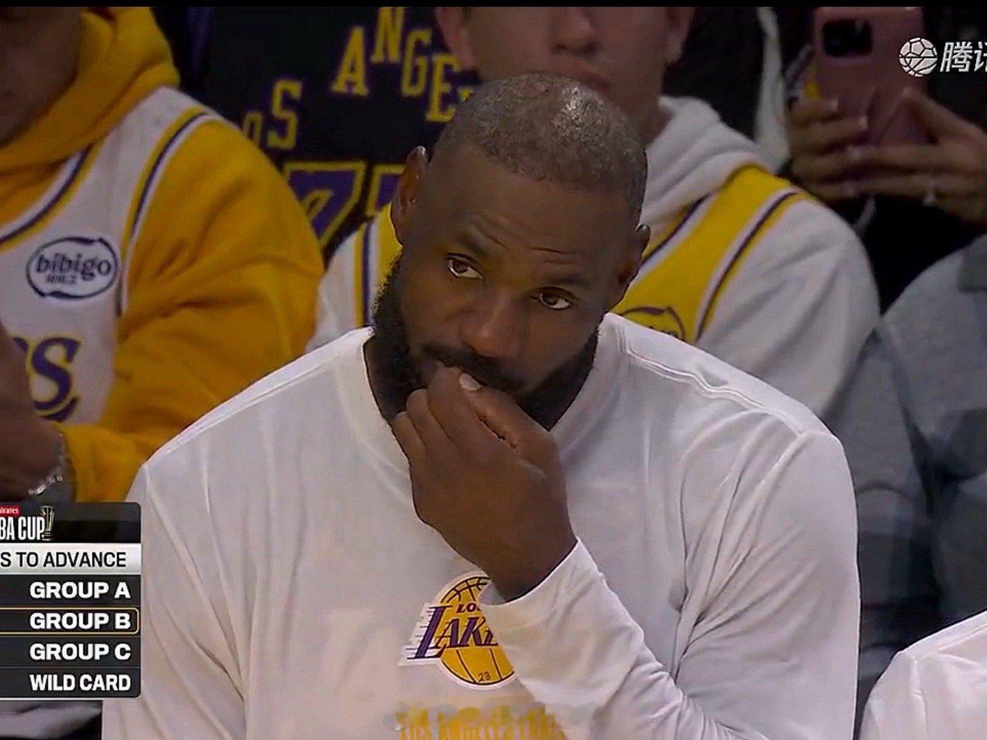 我提一嘴，比起快船裁掉保罗，湖人如果裁掉掉詹姆斯，球队便能走上正轨了…快船裁掉保