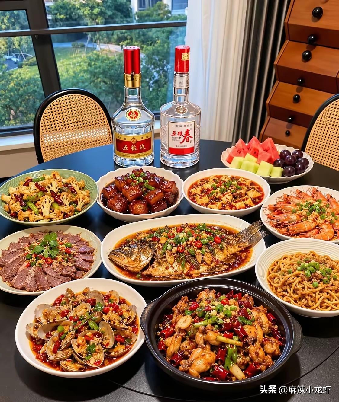 网友们从菜品上看，你能猜出来这是什么省份的菜吗？实话实说，不许骗人！