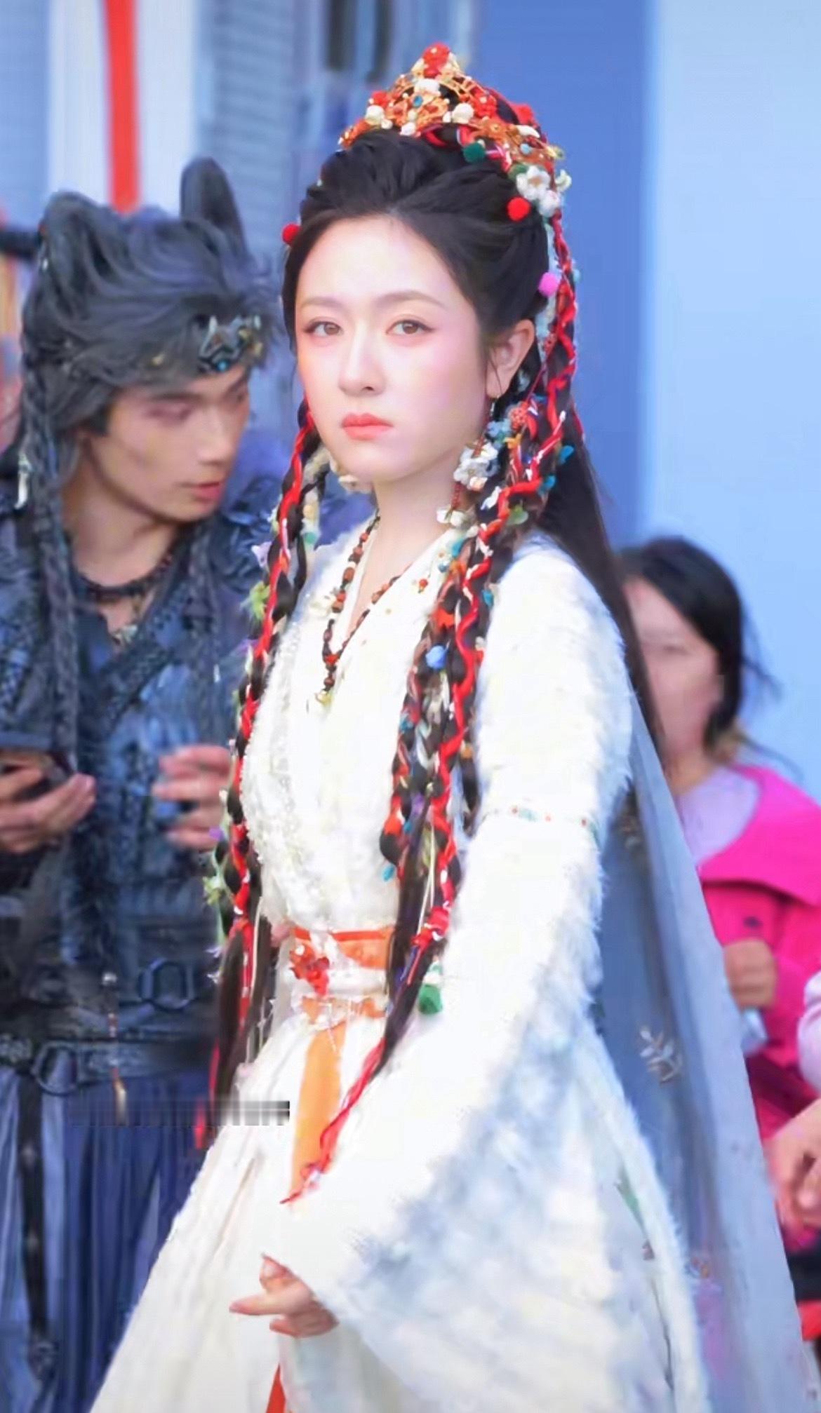 李兰迪千夜奇谭 异域风神女！一只毛茸茸的小雪团[爱慕]李兰迪千云兮李兰迪[超话]