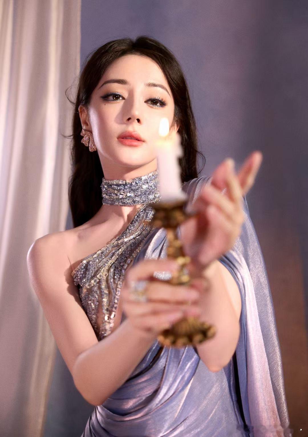 路虎卫士全驭代言人迪丽热巴 dlrb 热巴开卫士 dlrb 迪丽热巴卫蓝“要知道