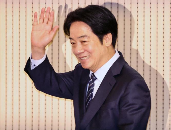 赖清德“窜访”失败，连门都没能出去，3国对台专机关闭空域，民进党爆发“内讧”！