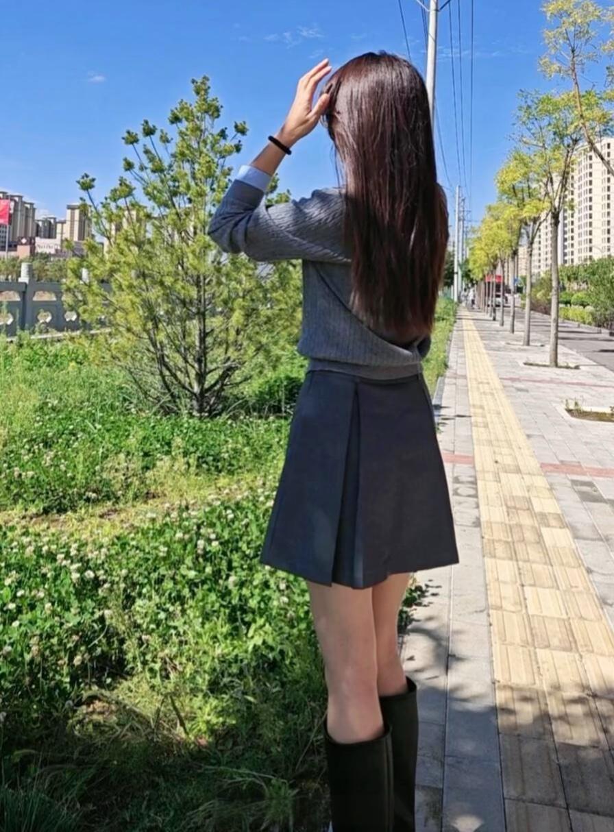 喜欢吗什么样的女人算自然美 高跟鞋是潮流还是个性?