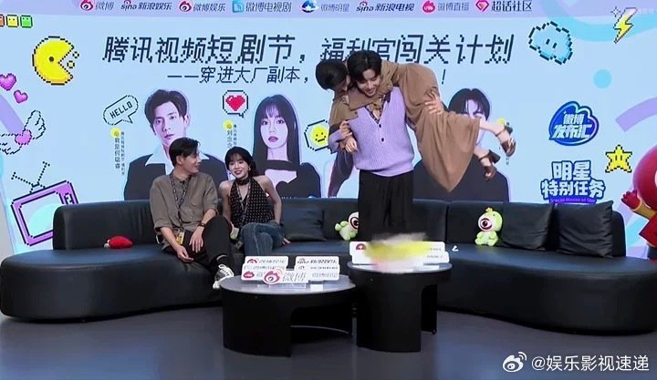 代高政哞一声就把王格格举起来 代高政不仅有力气，反应还特别快，格格刚说完蹲下俯身