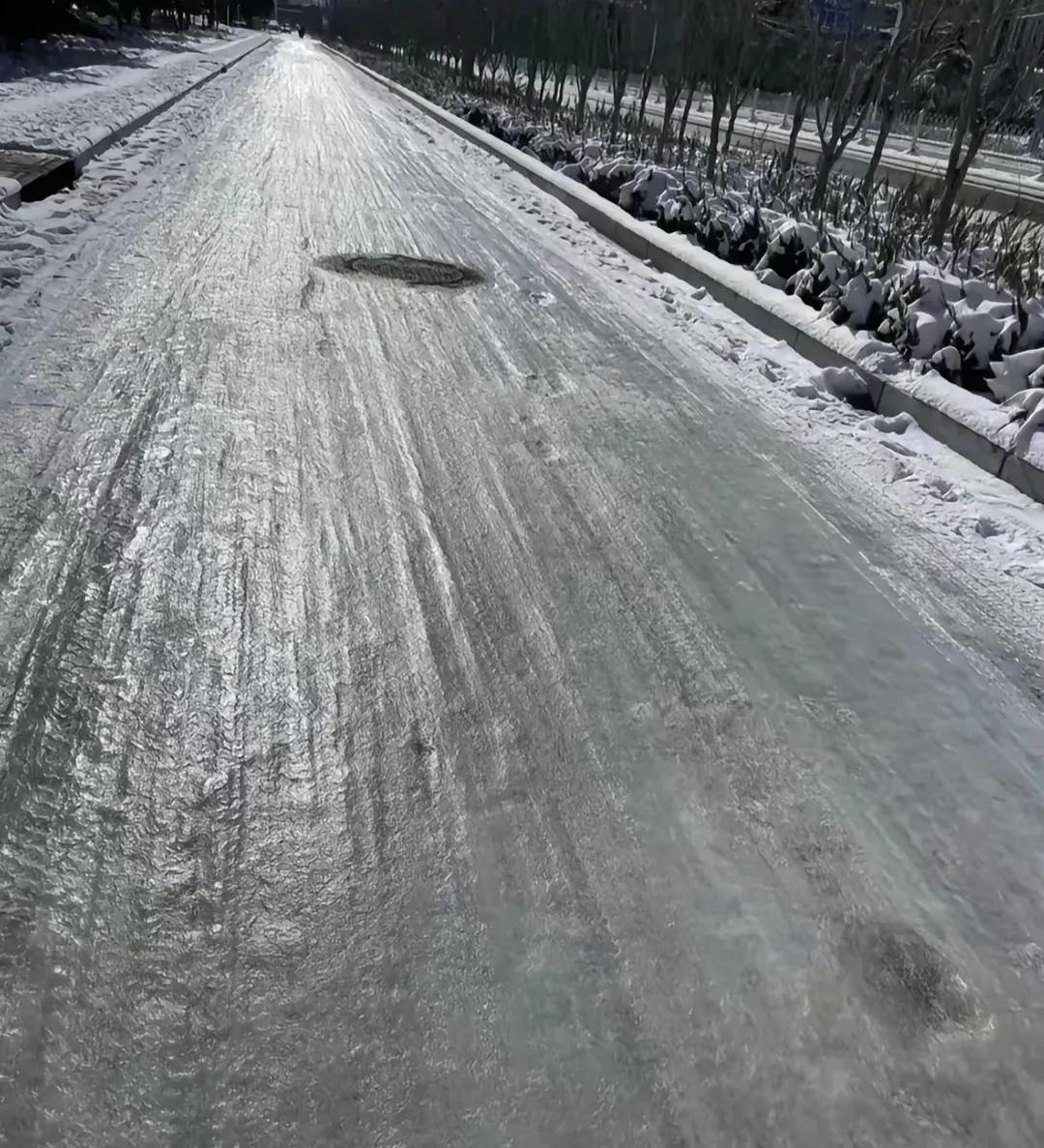 在这条路上开车，需要注意什么？